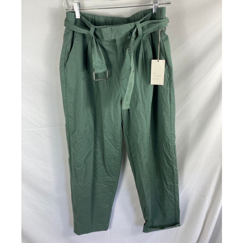 A New Day Green Paperbag Pants Size 8